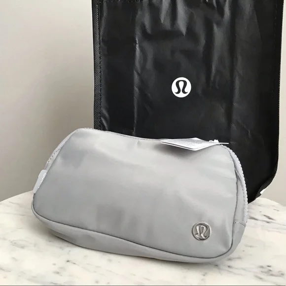 Lululemon Everywhere Belt Bag New With Tag